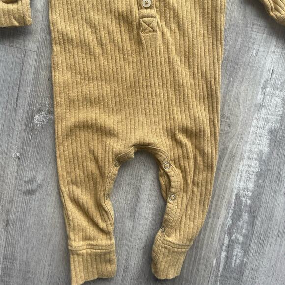 Kate Quinn Infant 12-18 Months Hooded Bodysuit Henley Ribbed Cotton - Picture 4 of 5